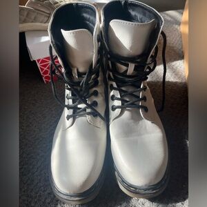 Women’s boots